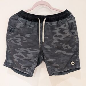 Men's VUORI Camo Shorts - Black and Gray, Size Small